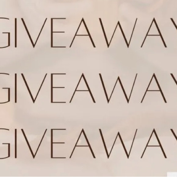 Krissy’s Live! Unlisted🍋Designer Steals💎Bundled Same Day Shipping! - Picture 6 of 6